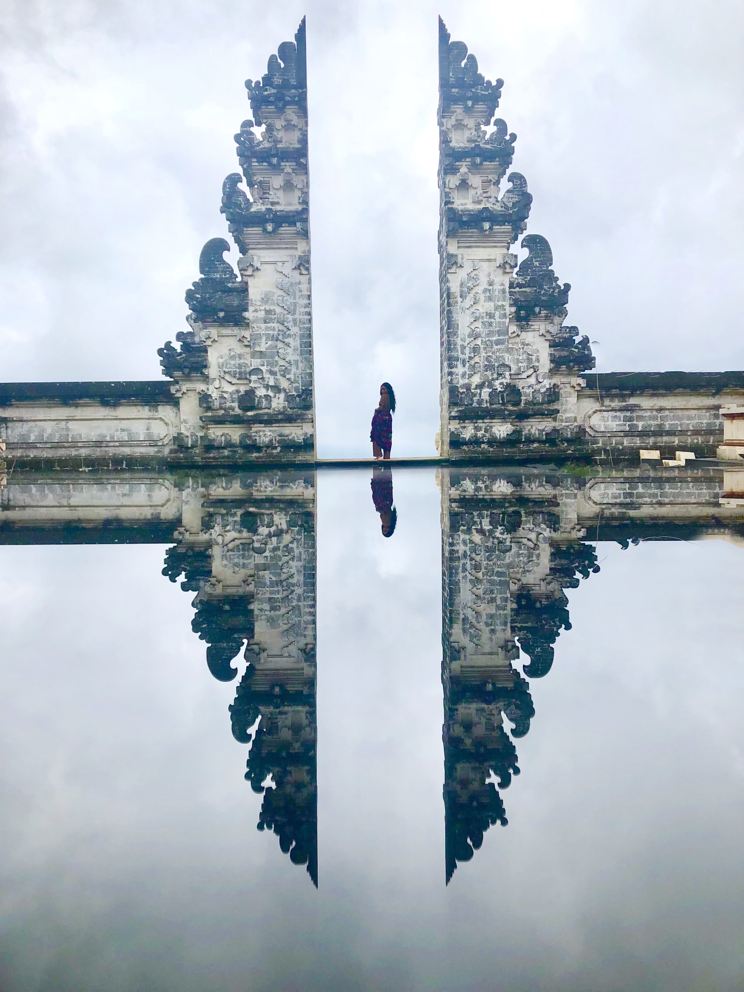 Visiting Lempuyang Temple aka Heaven's Gate in Bali. Everything to need to know as solo traveler.